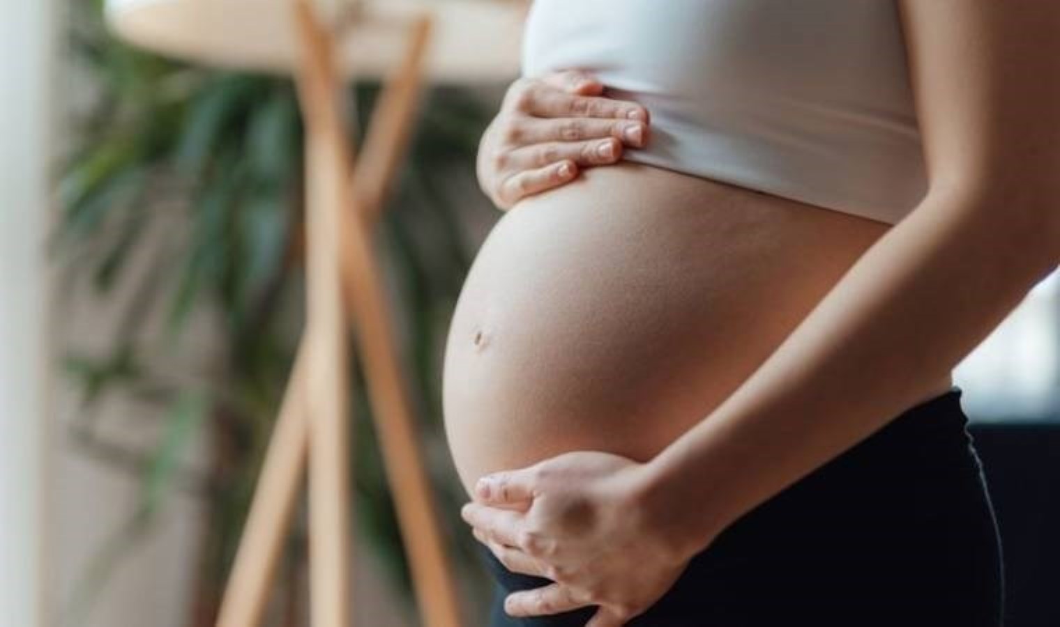 Uzman: Yaz aylarında hamilelikte sıvı kaybına dikkat edilmeli
